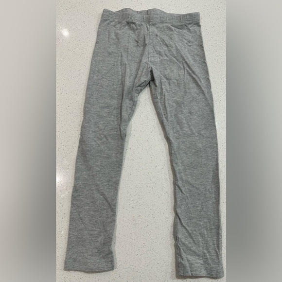 🎁Old Navy: Girls Leggings- Size 5T🎁 - Picture 1 of 3
